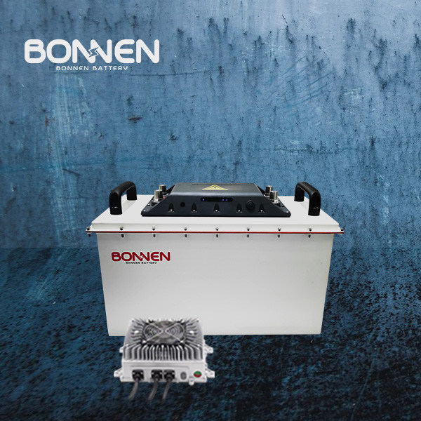 แบตเตอรี่เครื่องยนต์เรือไฟฟ้า LiFePo4 ความหนาแน่นพลังงานสูง 48V 100Ah สําหรับการผลิตเครื่องยนต์เรือที่ดีขึ้น